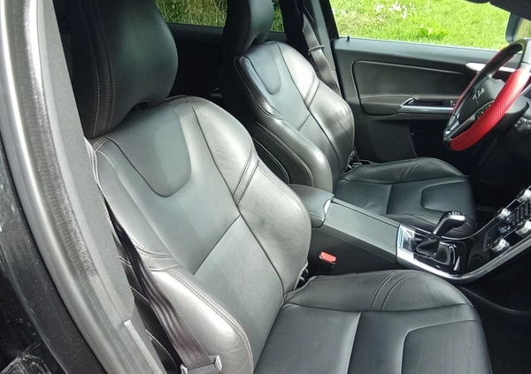 Volvo XC 60 cena 84900 przebieg: 192000, rok produkcji 2017 z Piekary Śląskie małe 407